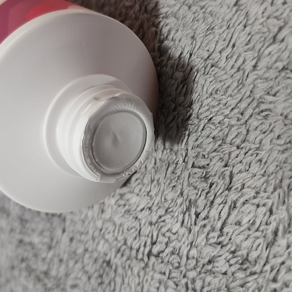 So Very Sophia Shower Gel - Picture 3 of 3